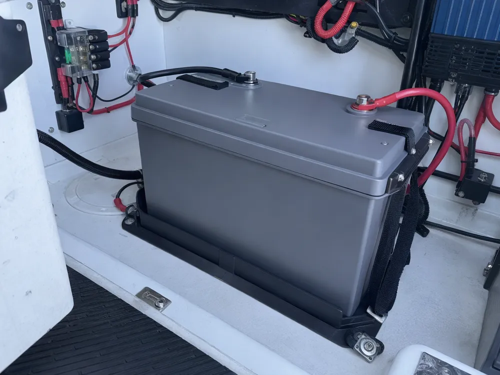 LiFePO4 12V deep cycle battery for RV house power and marine auxiliary systems