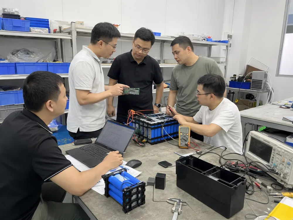EVANBattery R&D team working on custom 12V battery OEM development