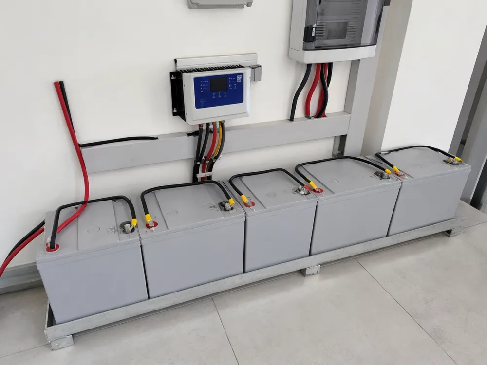 Matched deep cycle gel battery bank with series configuration and charge controller