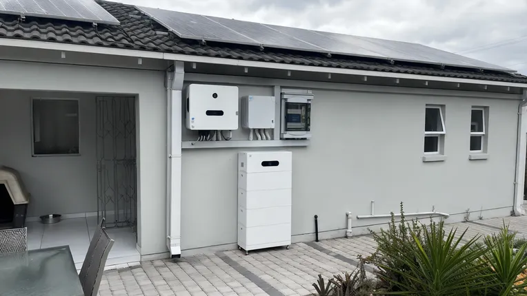 Residential solar battery installation in load-shedding market with rooftop panels
