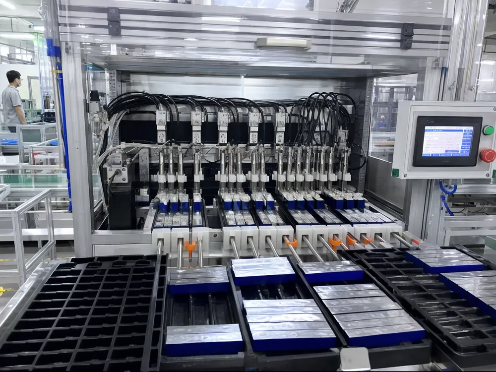 Automated cell sorting equipment measuring voltage and resistance for LiFePO4 battery pack assembly