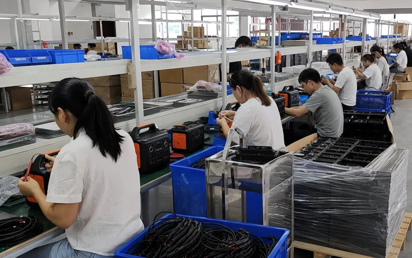 EVANBattery factory production line assembling portable solar battery kits