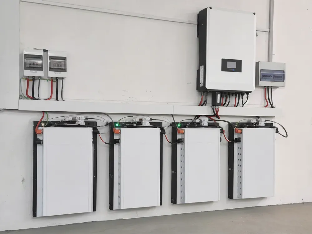 10kW solar battery backup system showing parallel LiFePO4 battery configuration with hybrid inverter