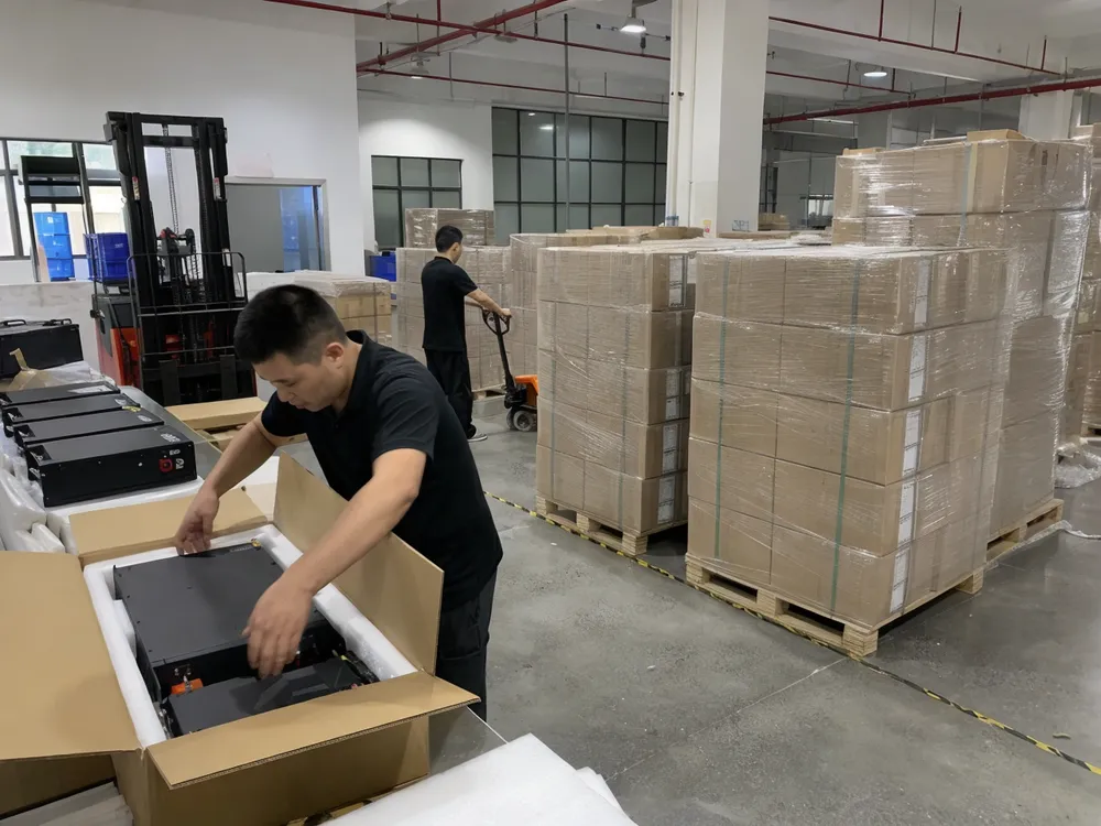 EVANBattery OEM solar battery backup packaging — custom branded boxes and palletized shipment