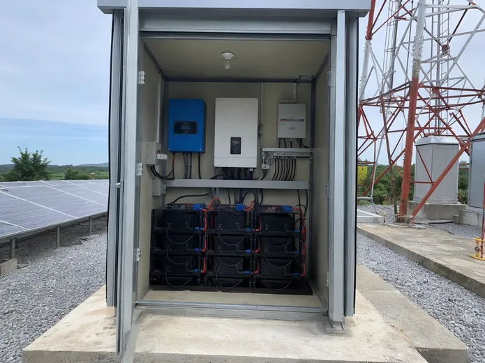 48V solar battery bank system at remote telecom tower site